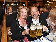 Michaela Gerg mit Freund Achim Winter auf der FCR Wiesn in der Fischer Vroni ©Fotos: Agentur Schneider-Press/Frank Rollitz 
